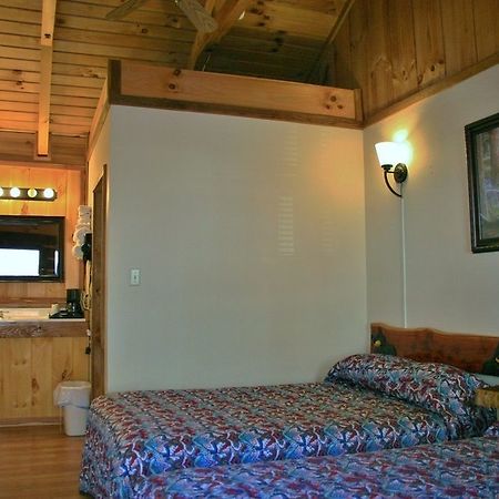 Black Bear Lodge Motel Slade Bagian luar foto