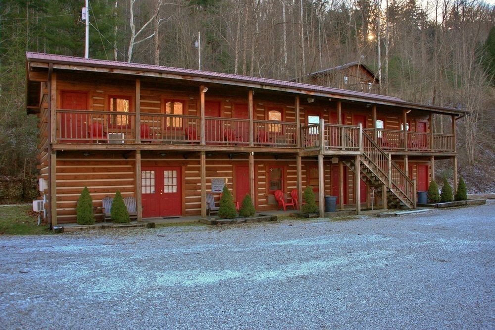 Black Bear Lodge Motel Slade Bagian luar foto